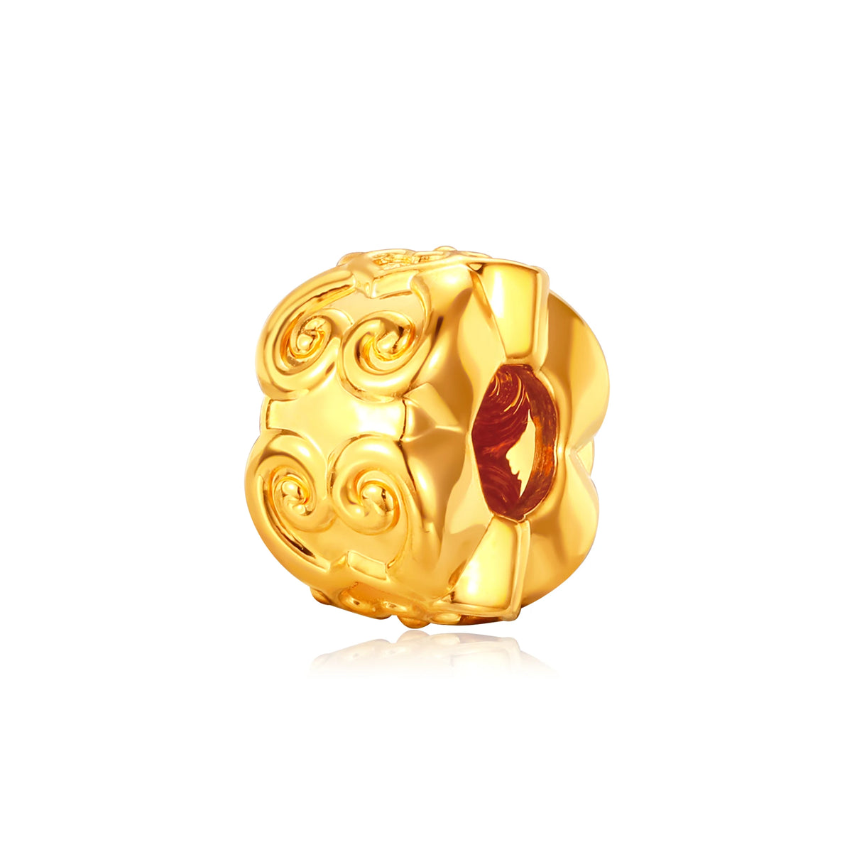 Heart Pattern Bracelet Charm Gold - 0.55g